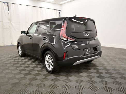 Certified 2025 Kia Soul S FWD image 5