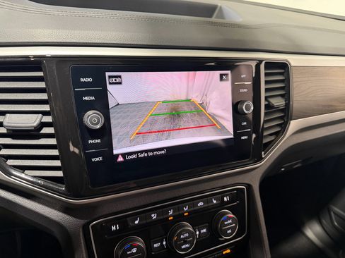 Used 2022 Volkswagen Atlas SE w/ Black Wheel Package image 32