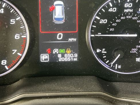 Used 2023 Subaru Outback Limited AWD/4WD image 12