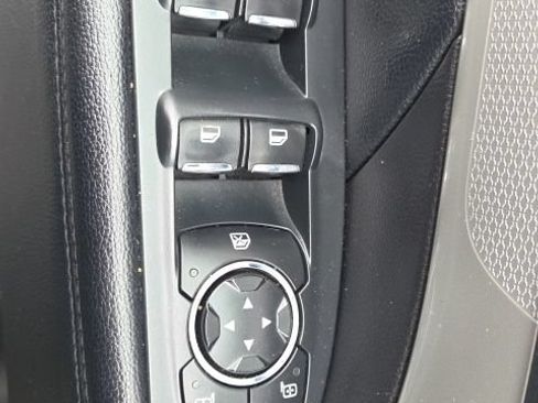 Used 2016 Ford Explorer XLT w/ Equipment Group 202A AWD/4WD image 24