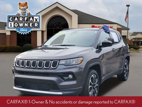 Used 2023 Jeep Compass Limited AWD/4WD image 2