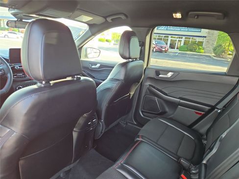 Used 2023 Ford Escape ST-Line Select AWD/4WD image 23