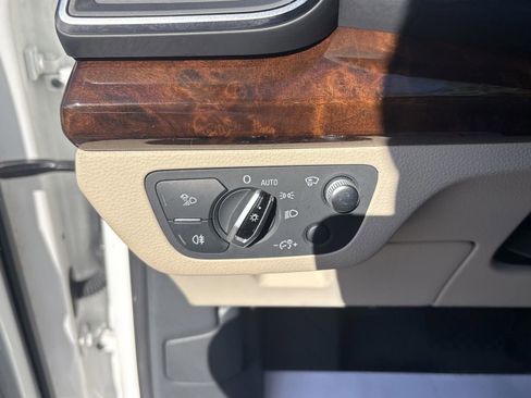 Used 2018 Audi Q5 Prestige w/ Prestige Package image 24