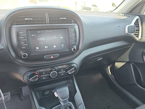 Used 2020 Kia Soul S image 20