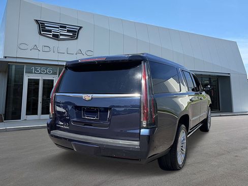 Used 2020 Cadillac Escalade ESV Platinum AWD/4WD image 3
