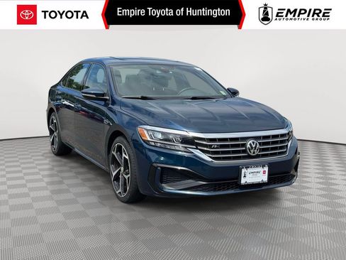 Used 2021 Volkswagen Passat 2.0T R-Line FWD image 1
