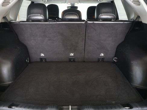 Used 2018 Jeep Compass Latitude w/ Popular Equipment Group image 14