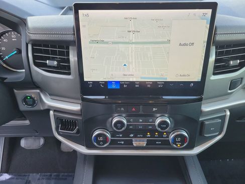Used 2024 Ford Expedition Max XLT image 22