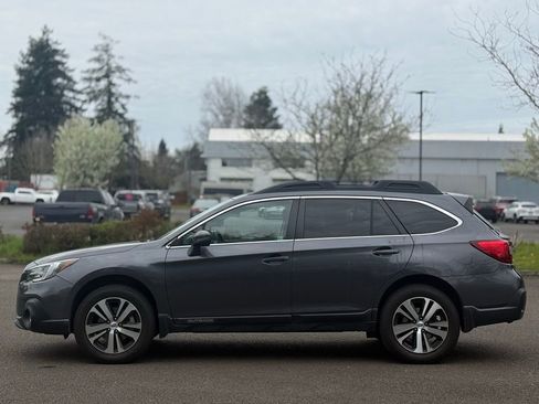 Used 2018 Subaru Outback 2.5i Limited image 2