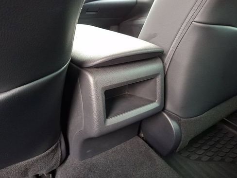 Certified 2022 Toyota Camry SE AWD/4WD image 11