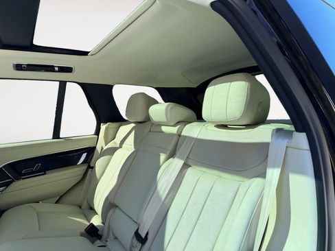 New 2026 Land Rover Range Rover SE AWD/4WD image 13