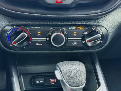 Used 2021 Kia Soul S image 12