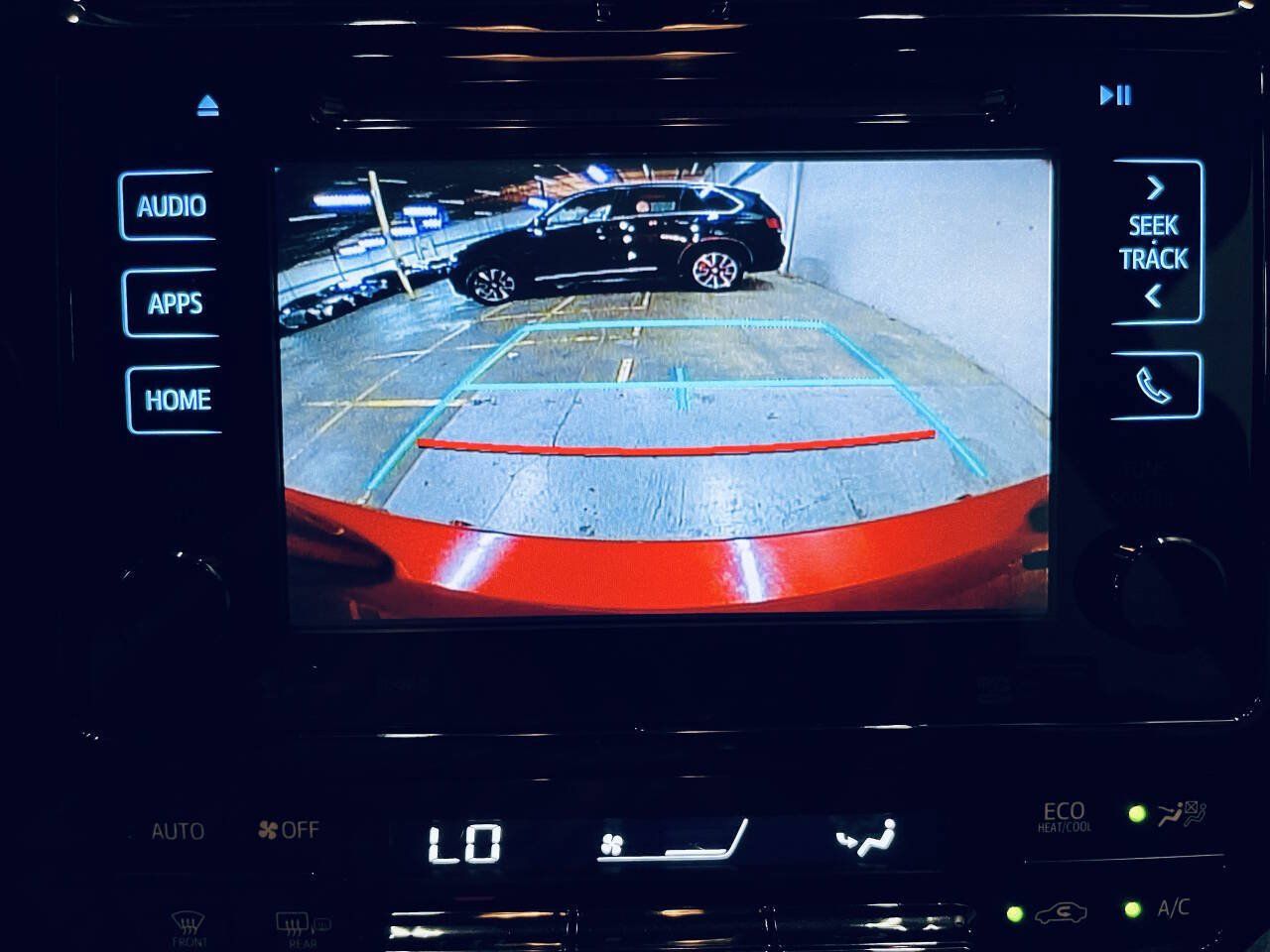Used 2018 Toyota Prius Three FWD image 35