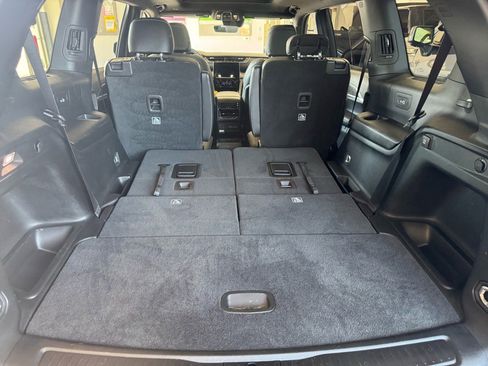 Used 2025 Jeep Grand Cherokee L Limited w/ Trailer Tow Package image 10