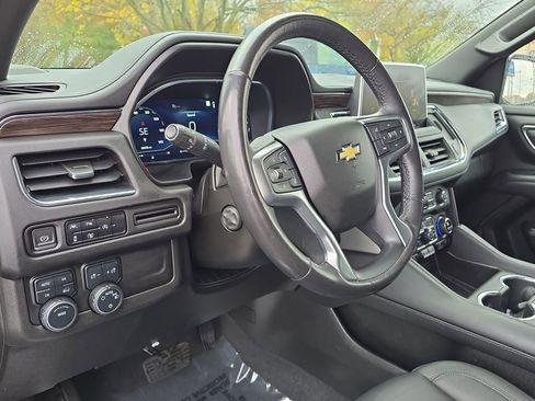 Used 2023 Chevrolet Suburban LT w/ LT Signature Plus Package image 19