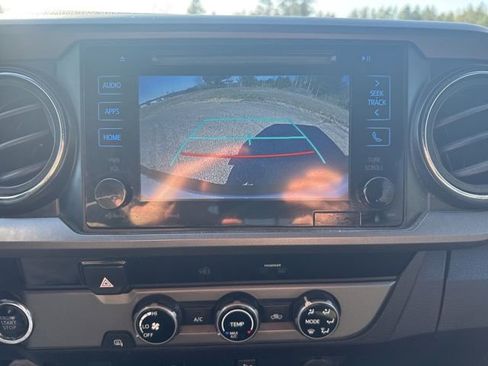 Used 2017 Toyota Tacoma TRD Sport w/ Tow Package image 20