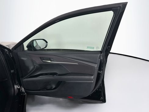 Used 2025 Toyota Camry LE FWD image 32
