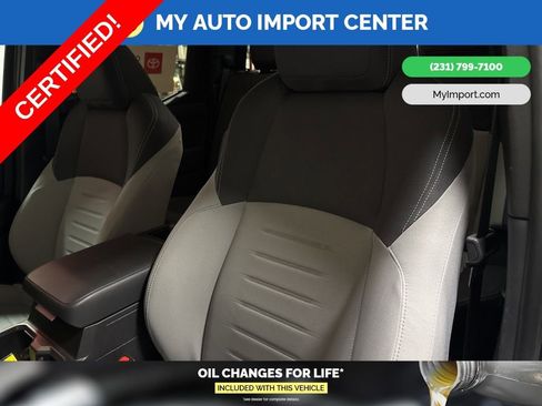 Used 2025 Toyota Tacoma TRD Off-Road image 13