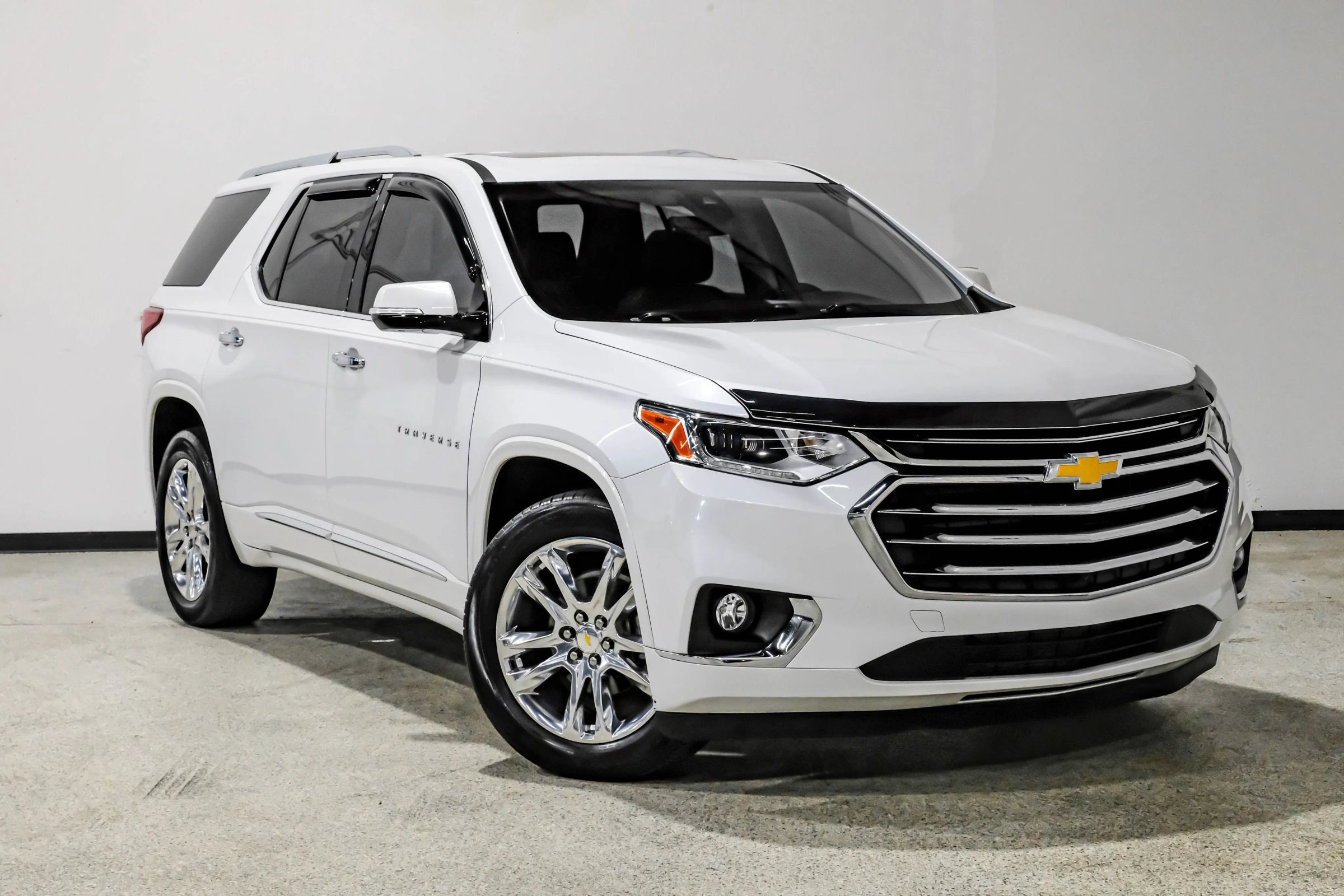 Used 2019 Chevrolet Traverse High Country w/ LPO, Floor Liner Package AWD/4WD image 4