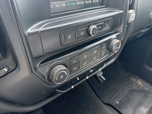 Used 2018 Chevrolet Silverado 1500 Custom w/ Custom Value Package image 45