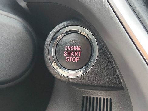 Used 2025 Subaru Crosstrek 2.0i Premium image 22