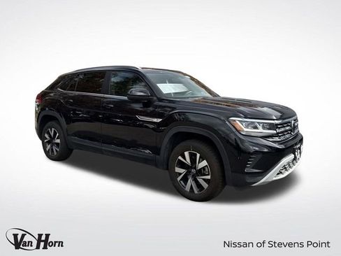Used 2022 Volkswagen Atlas Cross Sport SE image 1