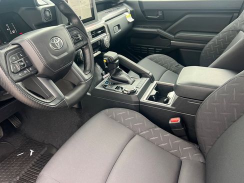 New 2025 Toyota Tacoma SR5 image 7
