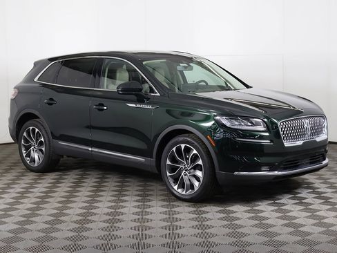 Used 2021 Lincoln Nautilus Reserve image 2