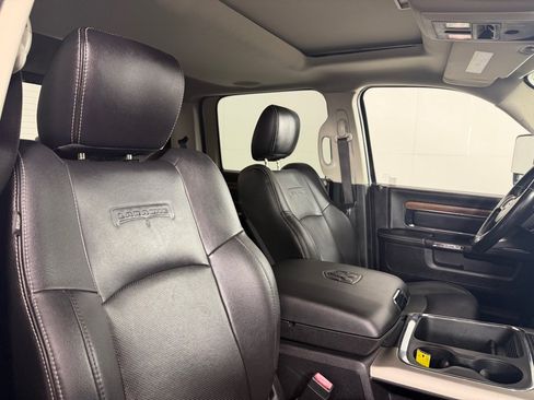 Used 2016 RAM 1500 Laramie AWD/4WD image 25