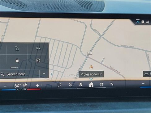 Used 2024 BMW X7 xDrive40i w/ Premium Package image 21