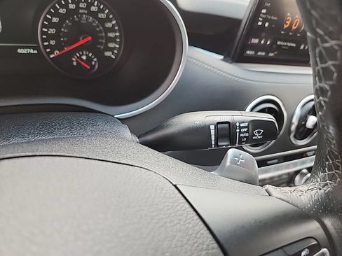Used 2023 Kia Stinger GT2 image 13