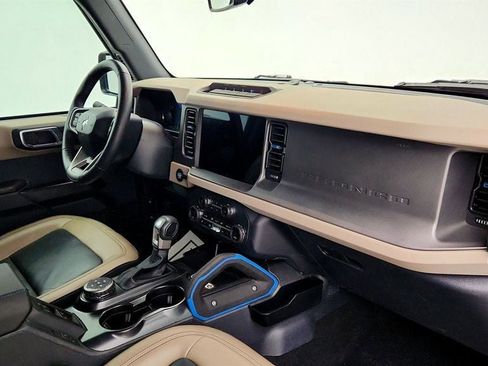 Used 2024 Ford Bronco Wildtrak image 24