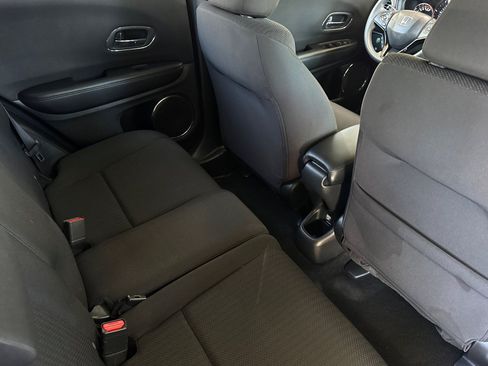 Used 2018 Honda HR-V EX image 33