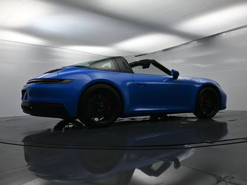 Certified 2022 Porsche 911 Targa 4 GTS AWD/4WD image 48