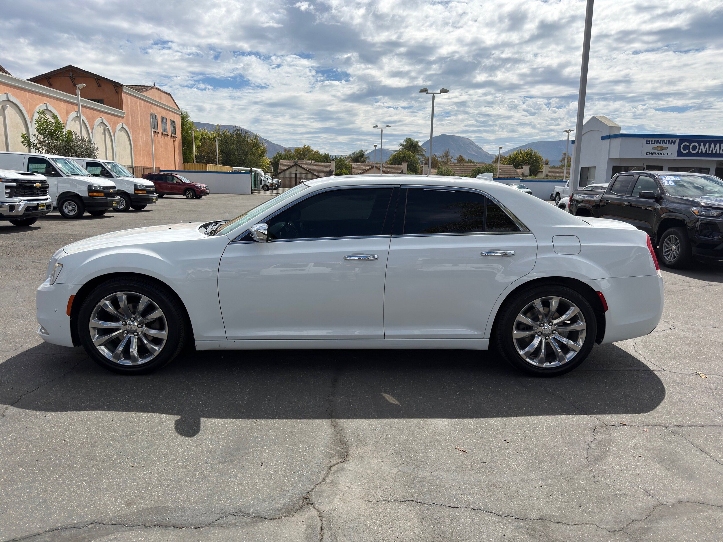 Used 2015 Chrysler 300 C w/ Harman/Kardon Audio Group RWD image 5