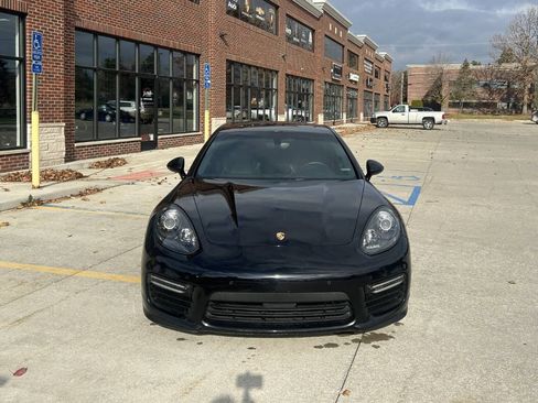 Used 2016 Porsche Panamera GTS image 3
