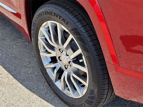 New 2026 GMC Terrain Denali w/ LPO, Black Badging Package image 7