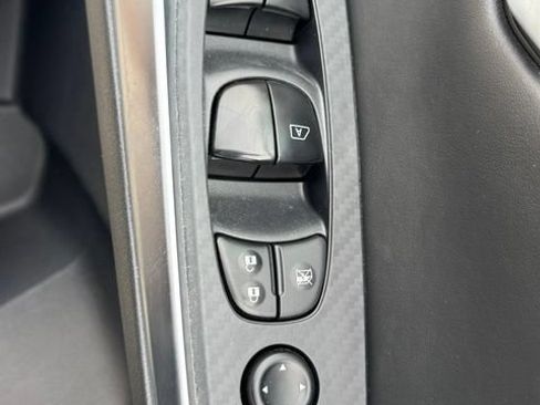 Used 2025 Nissan Sentra SR FWD image 9