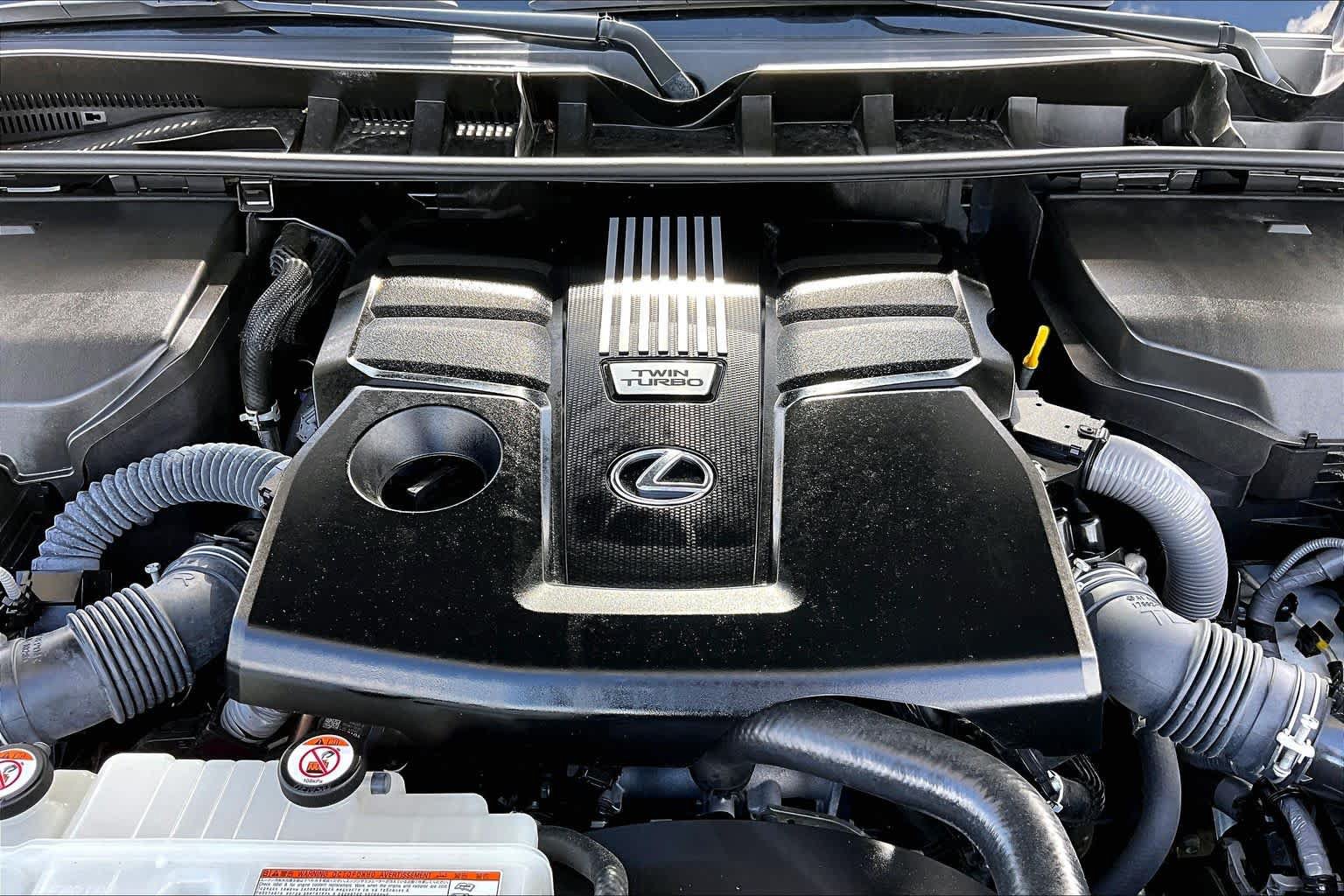 Used 2025 Lexus LX 600 4WD w/ Accessory Package (2T) image 33
