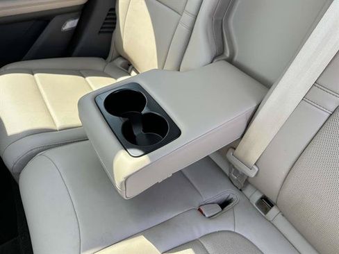 Certified 2022 Lincoln Corsair AWD w/ Premium Package image 32