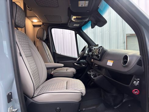Used 2023 Mercedes-Benz Sprinter 3500 w/ Parking Package image 15