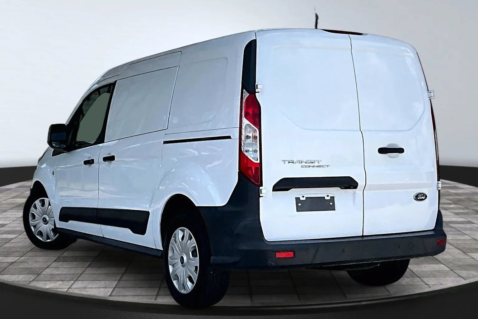 Used 2019 Ford Transit Connect XL FWD image 4