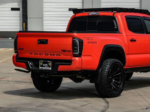 Used 2023 Toyota Tacoma TRD Pro AWD/4WD image 19