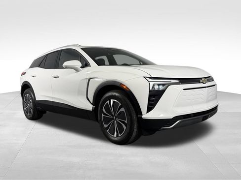 Used 2024 Chevrolet Blazer EV LT AWD/4WD image 4