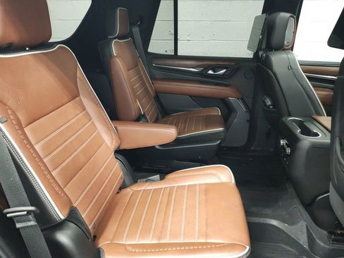 Certified 2023 GMC Yukon Denali Ultimate image 12