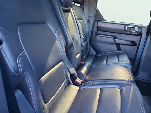 Used 2025 Ford Bronco Badlands AWD/4WD image 13