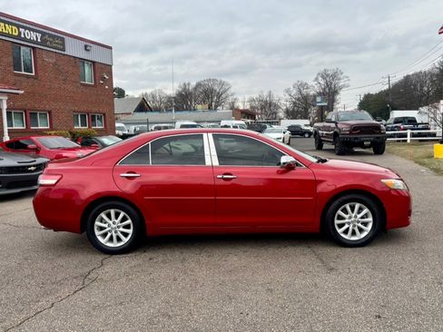 Used 2011 Toyota Camry LE image 4