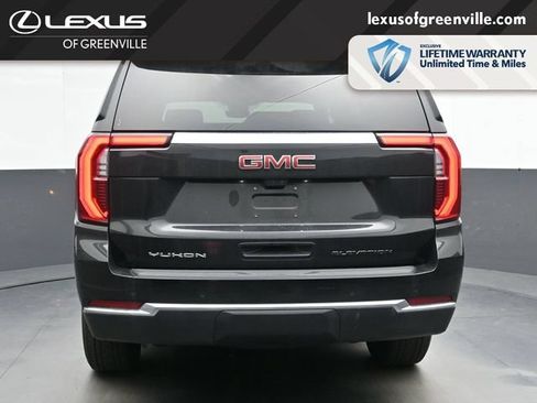 Used 2025 GMC Yukon Elevation w/ Technology Package AWD/4WD image 7