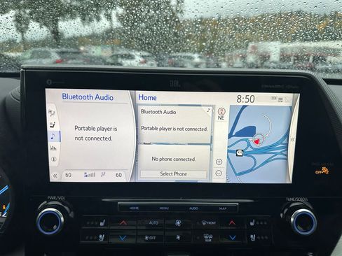 Used 2021 Toyota Highlander Platinum image 17