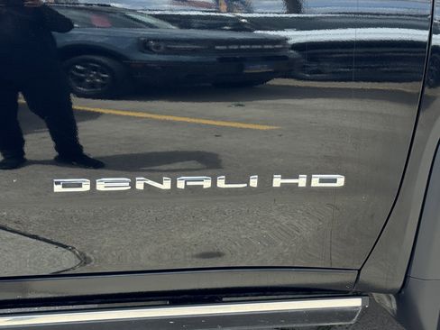 Used 2024 GMC Sierra 2500 Denali w/ Denali Reserve Package image 6